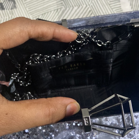 TED BAKER CLUTCH 💯authentic bought it from london - Picture 8 of 8